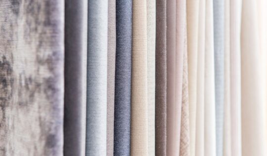 Kolor zasłon a nastrój wnętrza